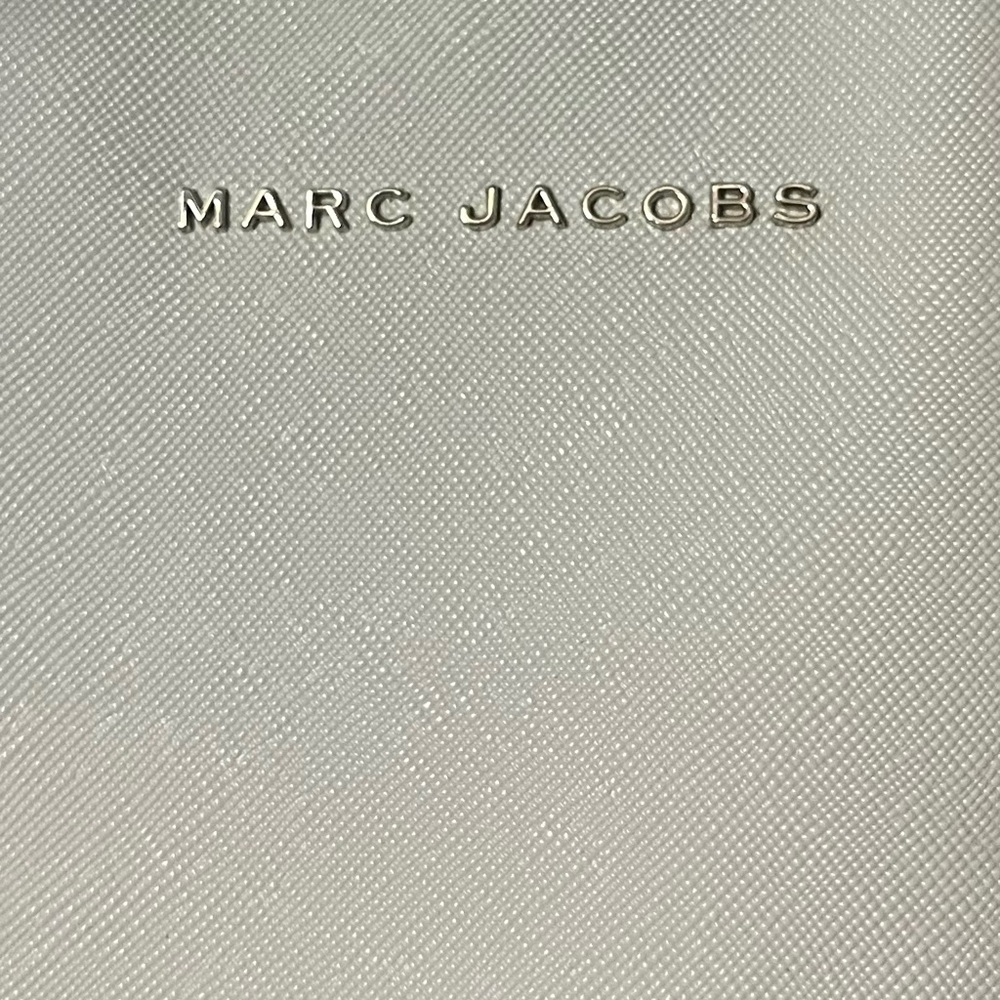 Marc Jacobs Metallic Silver Handbag shoulder bag, Marc Jacob’s beautiful light s